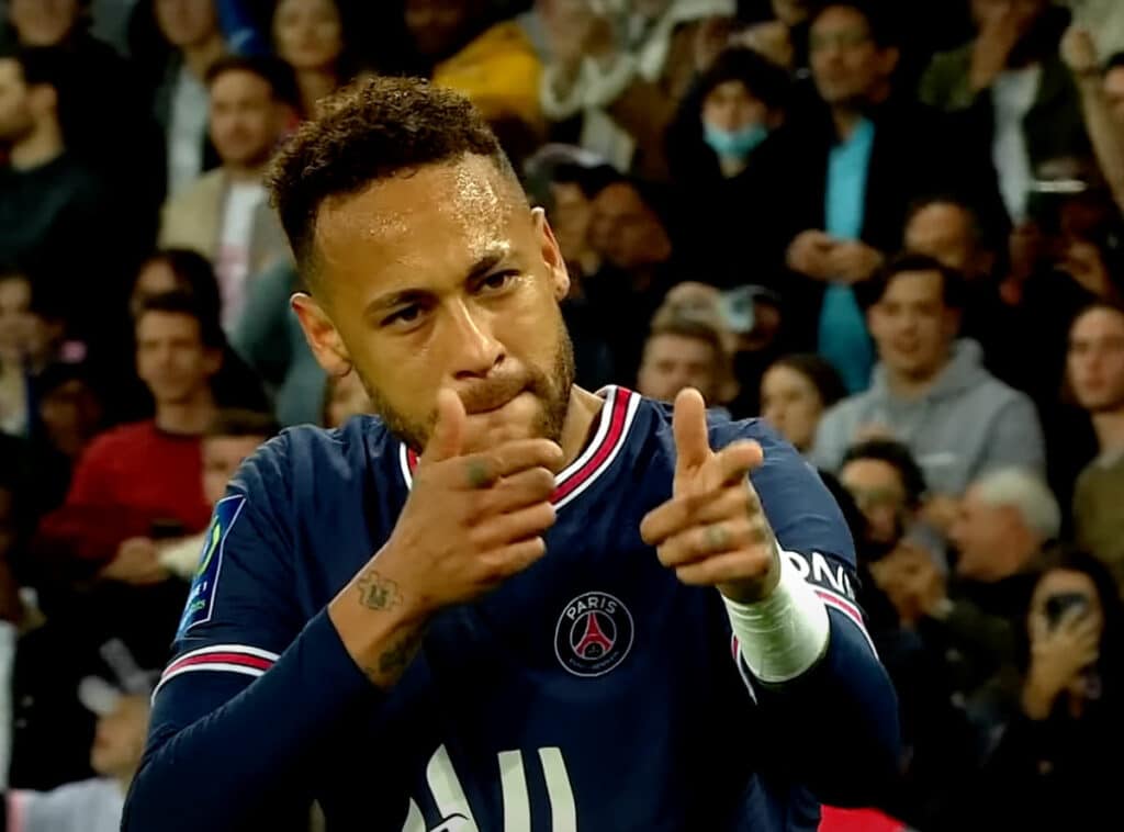 Neymar du FC Barcelone au PSG plus gros transfert foot 