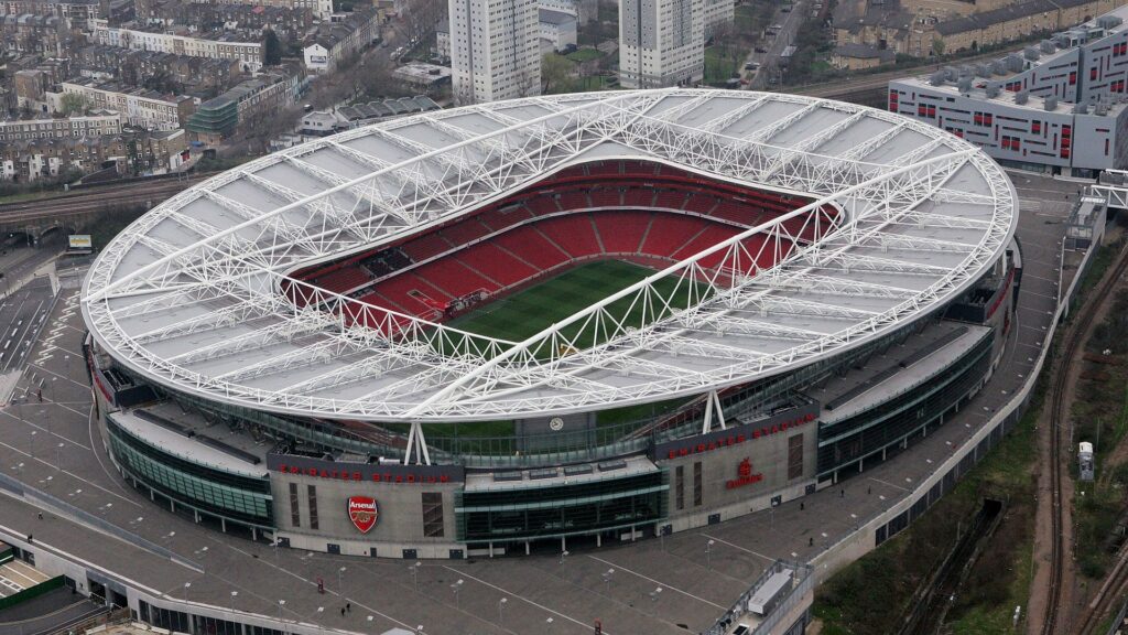 Angleterre Londres Emirates Stadium 60.214 places 2006
dimension stade de foot 