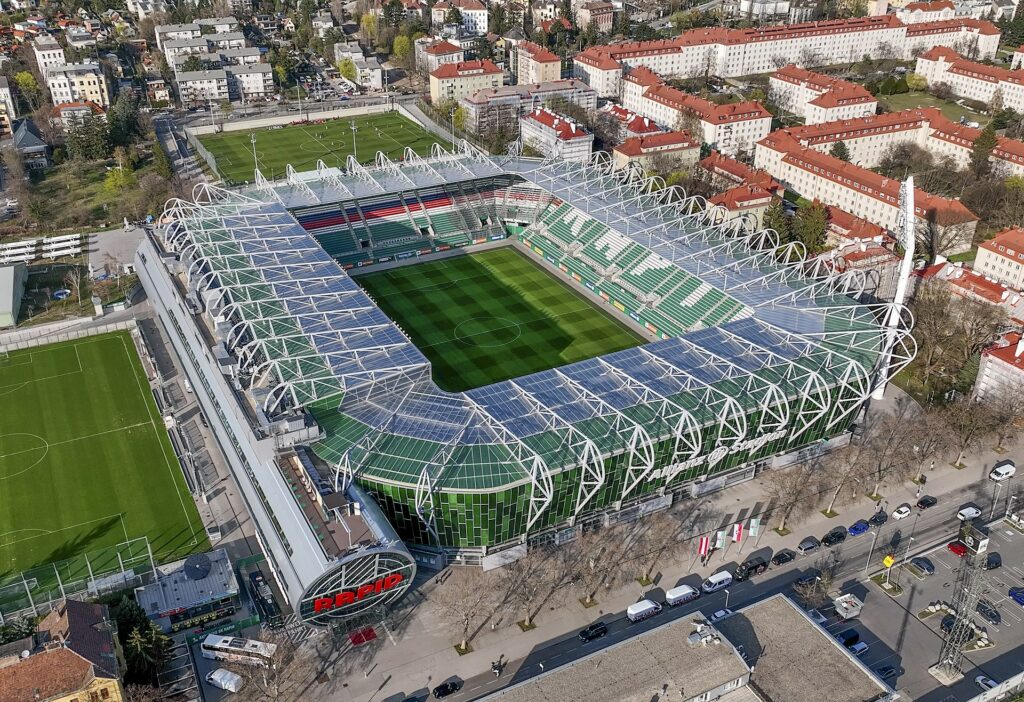 Autriche Vienne Allianz Stadion 28.000 places 2016
dimension stade de foot 