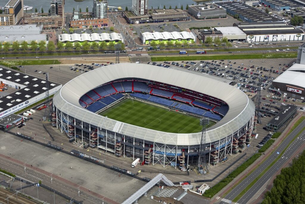 Pays Bas Rotterdam Stade Feijenoord 47.500 places 1936
dimension stade de foot 
