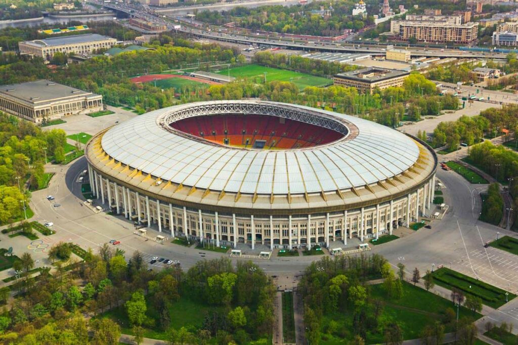 Russie Moscou Stade Loujniki 81.000 places 1956
dimension stade de foot 