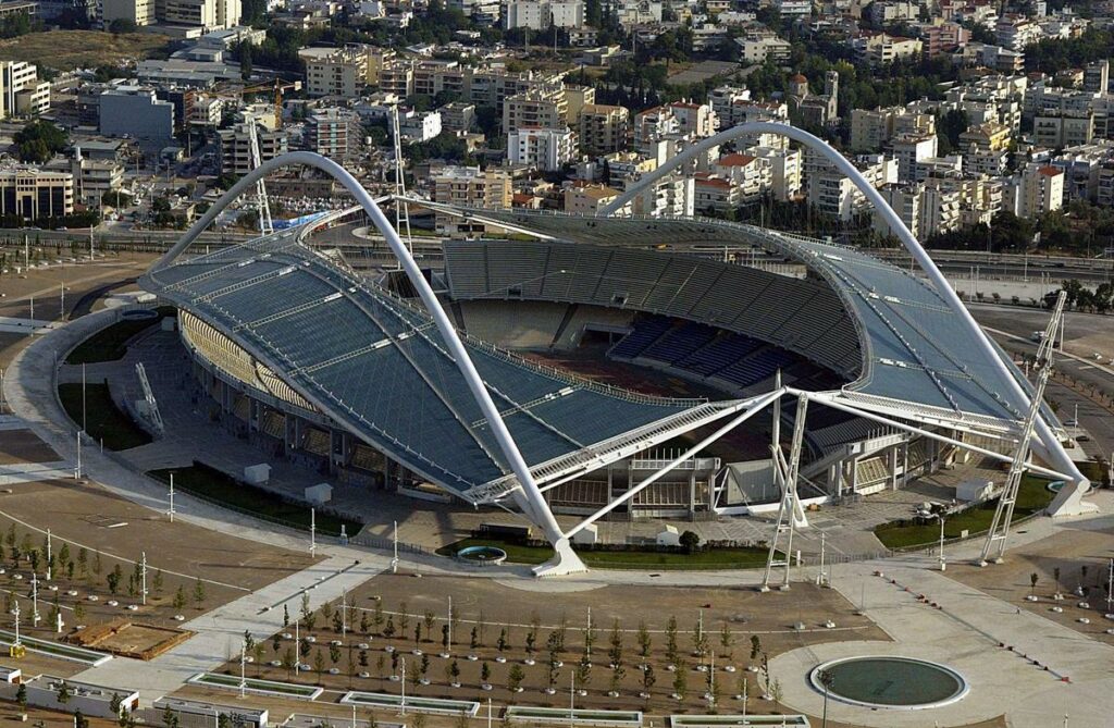 Grèce Athènes Stade olympique d'Athènes 69.618 places 1982
dimension stade de foot 