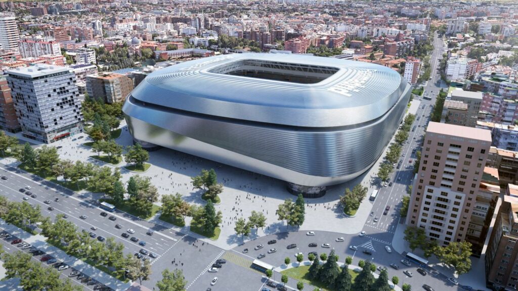 Espagne Madrid Stade Santiago-Bernabéu 84.744 places 1944
dimension stade de foot 