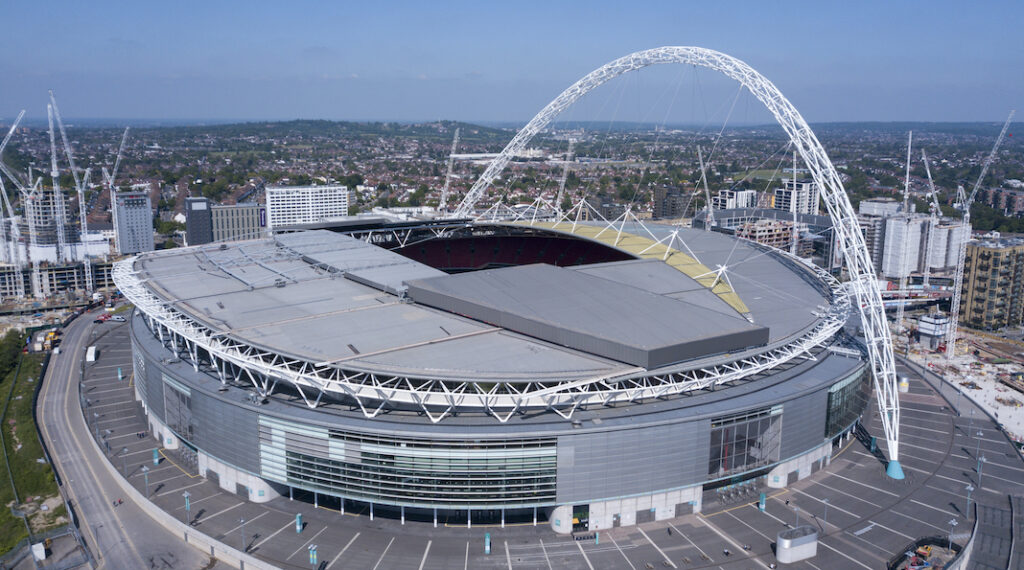 Angleterre Wembley Stade de Wembley 90.000 places 1923
dimension stade de foot 
