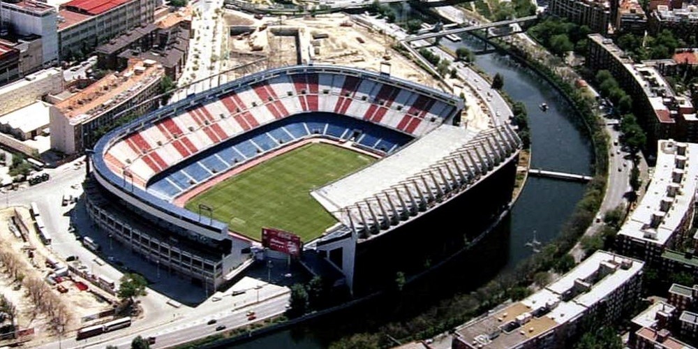 Espagne Madrid Stade Vicente-Calderón 55.005 places 1966
dimension stade de foot 