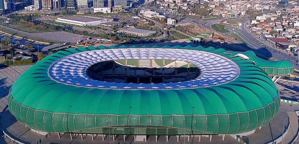 Timsah Arena (Turquie) 03
stade de foot