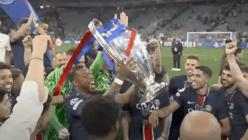 coupe Paris Saint Germain Finale de la Ligue des Champions