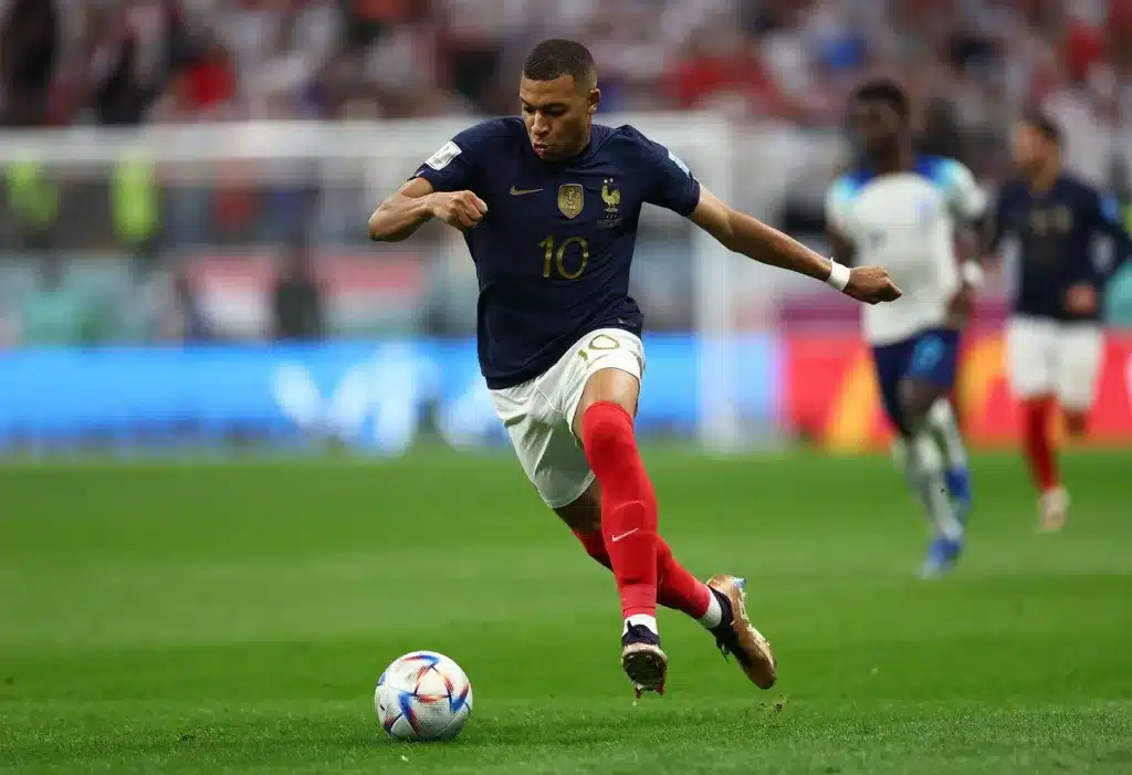 Distance moyenne parcourue par un joueur de football