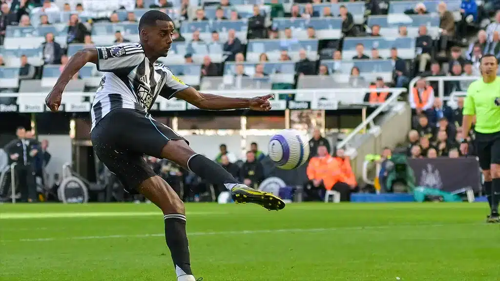 Statistiques de Alexander Isak : Un Portrait Complet du Phénomène Suédois