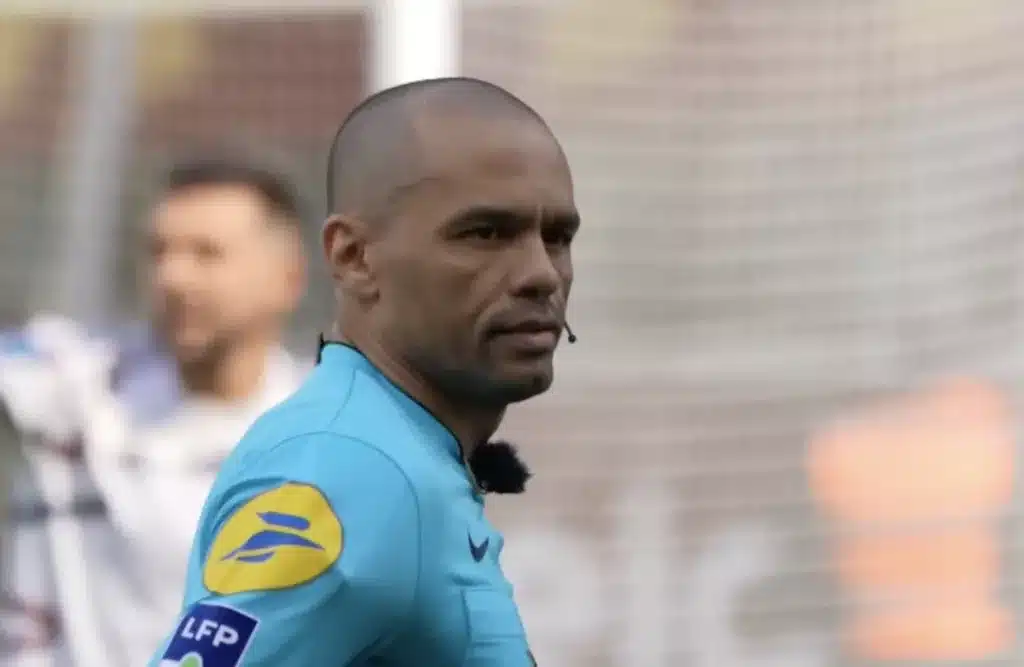 Les Arbitres Officiels de Ligue 1 2025-2026 Angoula