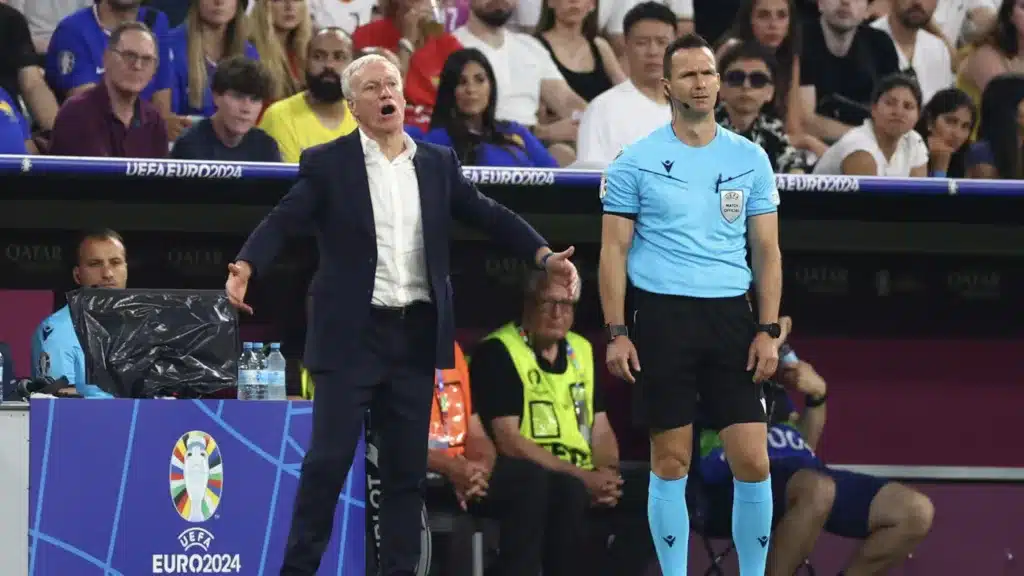 Footballeurs devenus entraîneurs : comprendre les clés de la réussite