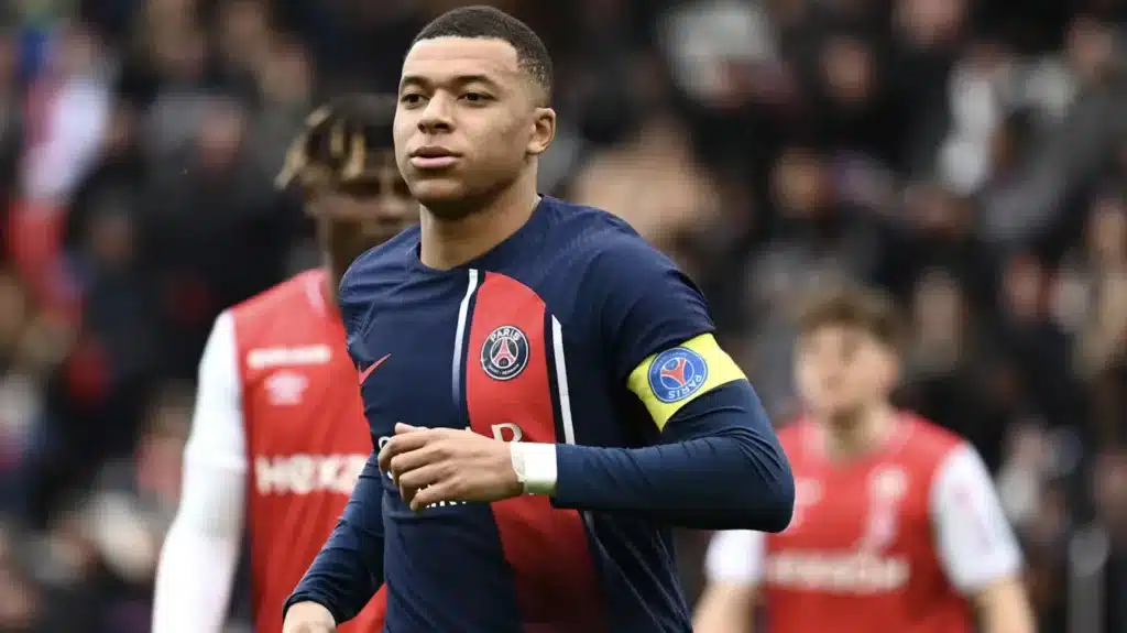 Les 20 plus gros transferts de l'histoire du foot : Mbappé au PSG